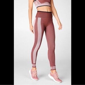 Fabletics High-Waisted Seamless Colorblock Legging in Rose Pink. EUC. Medium